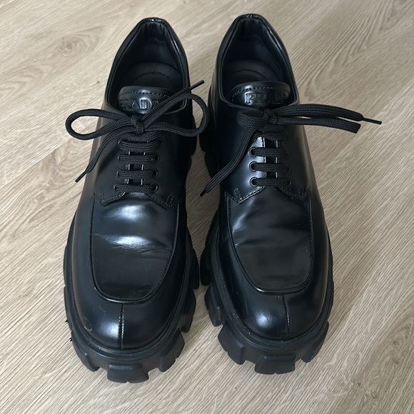 Prada Monolith brushed leather lace-up shoes 39.5 - Picture 2 of 3